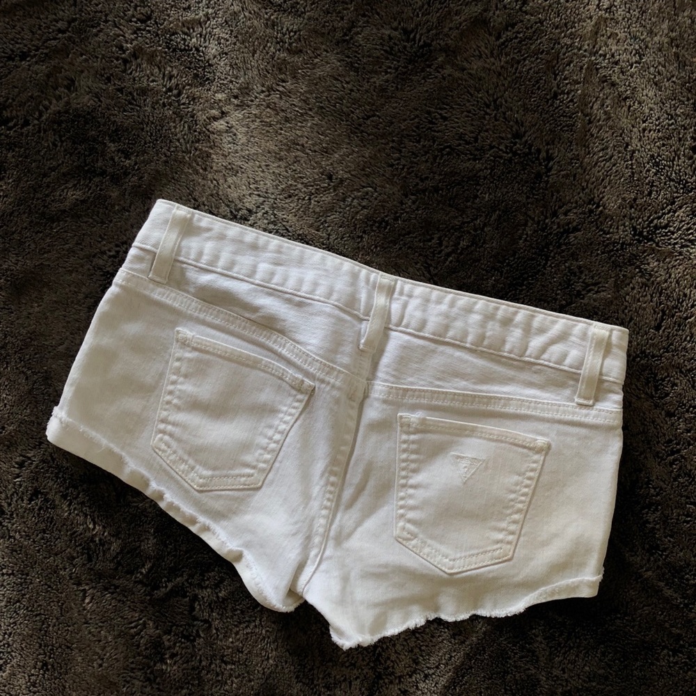 ❌SOLD❌Guess Jean Shorts - Picture 3 of 5